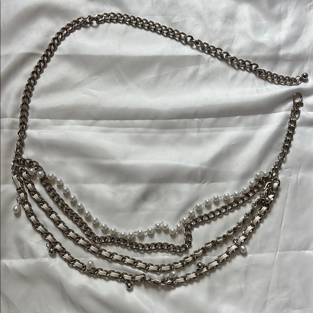 Elegant Silver and Pearl Chain Belt